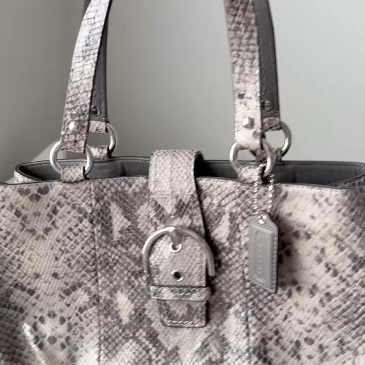item listed by gr3c5