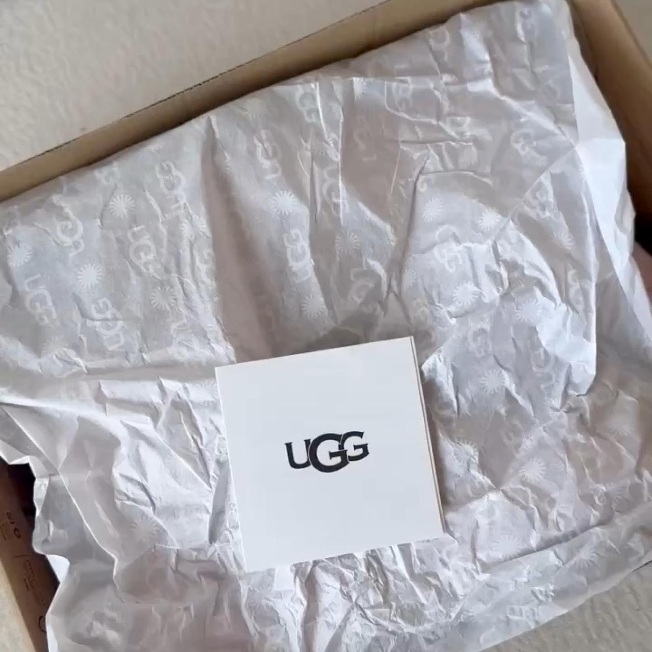 item listed by gr3c5