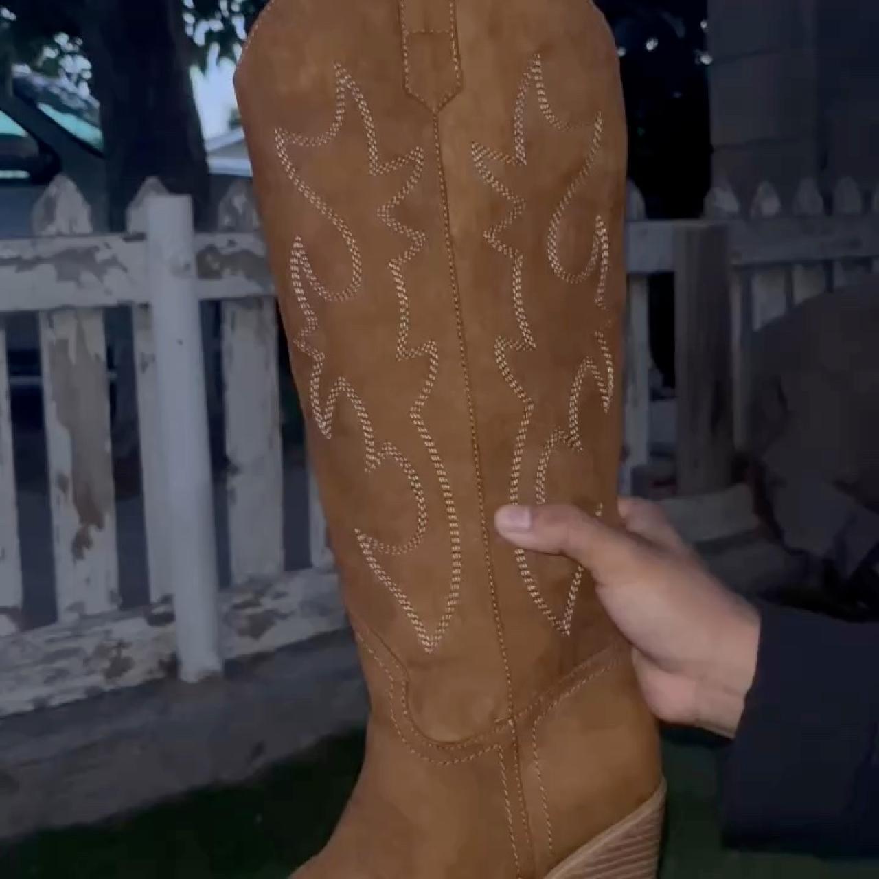 item listed by viayxaa
