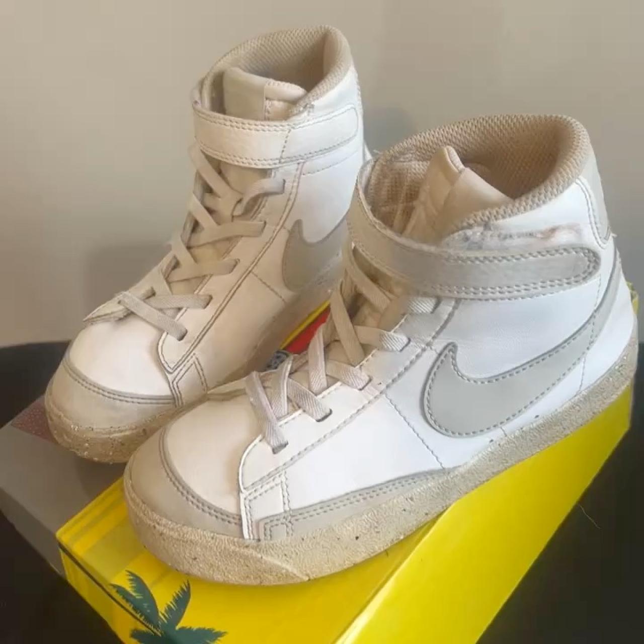 item listed by latee_93