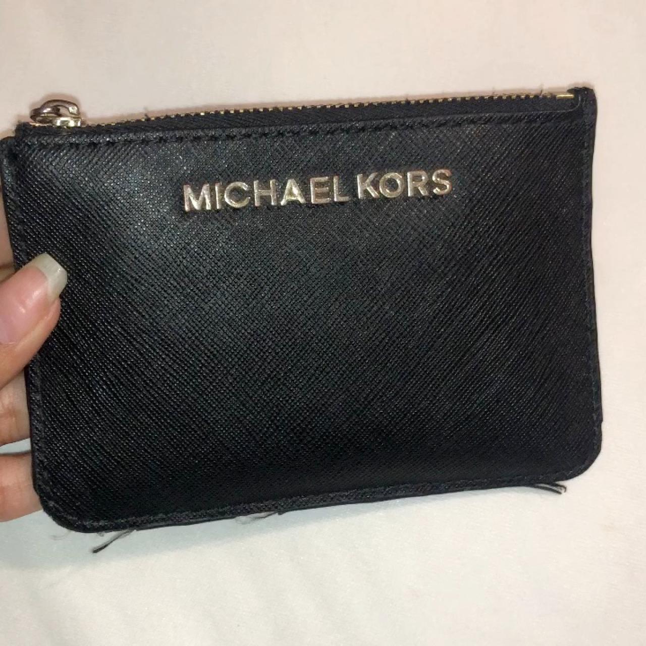 Michael kors 2024 black wristlet