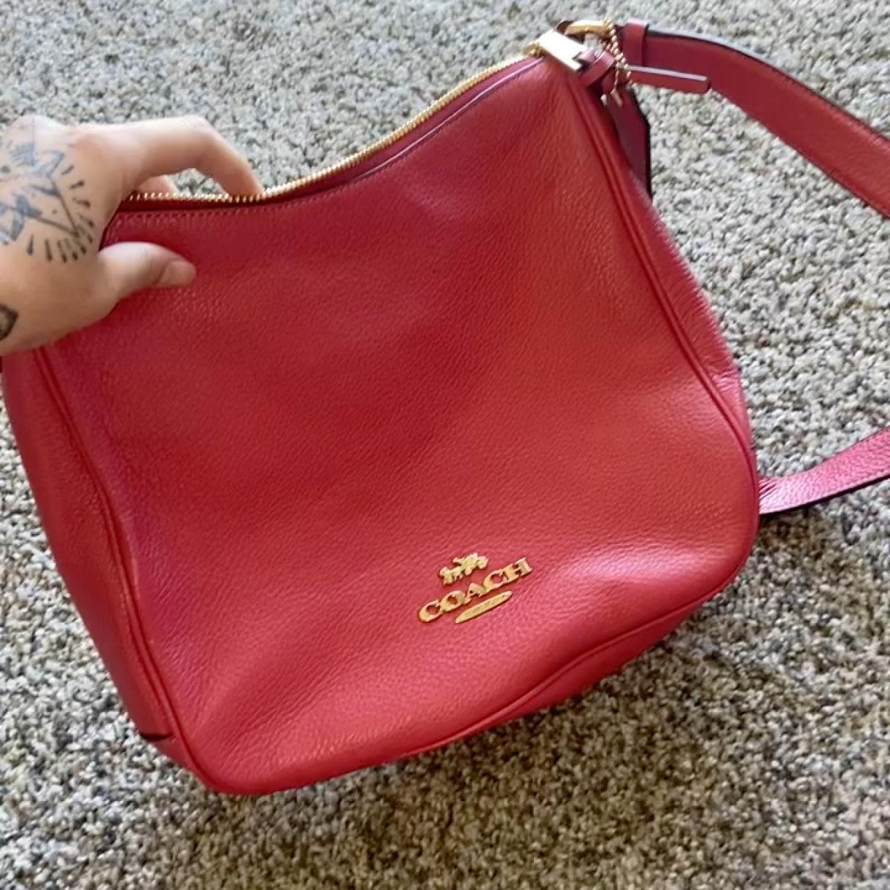 💗 big fuchsia coach bag💗 featuring a fully pink bag - Depop