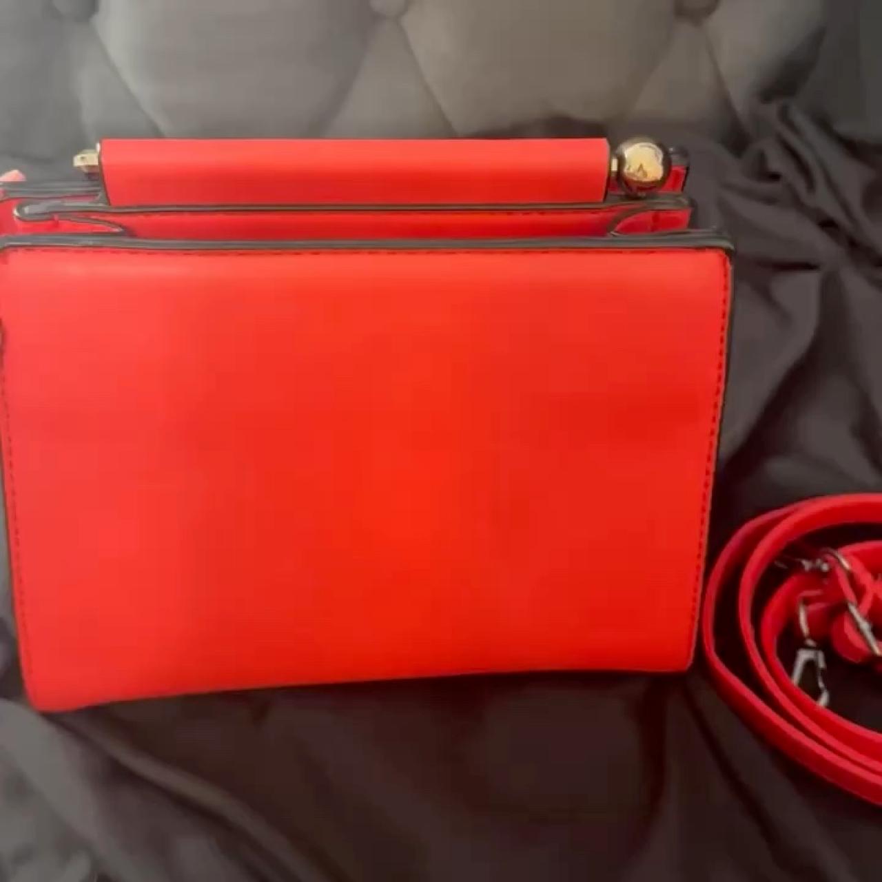 item listed by kyl6e_716