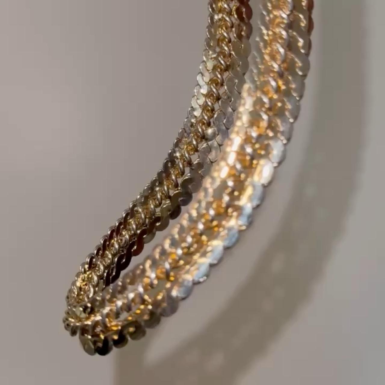 item listed by persephrodite