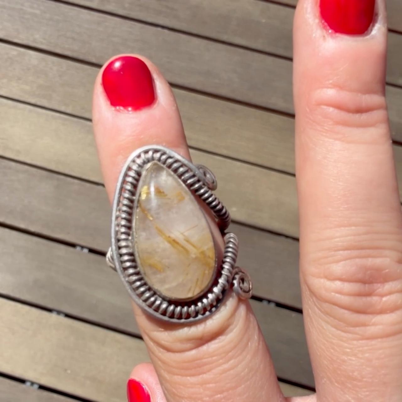 item listed by femaledawgs