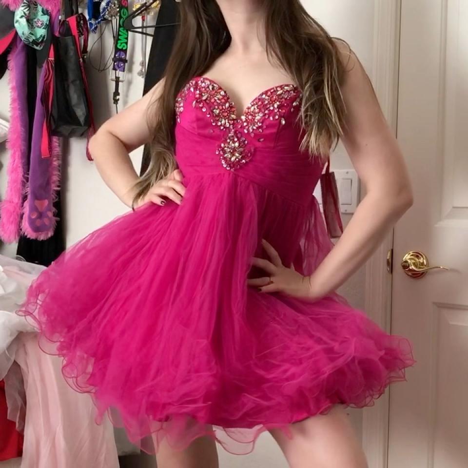 Hot pink 2024 homecoming dresses 2019