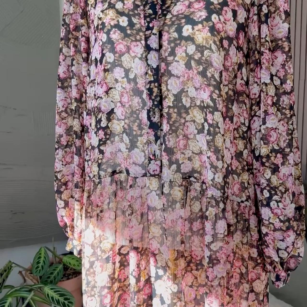 item listed by volentescloset