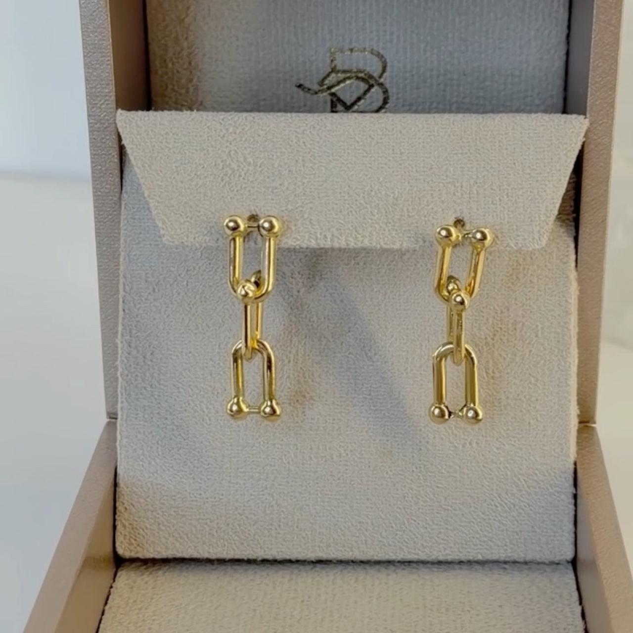 item listed by luxy_closet