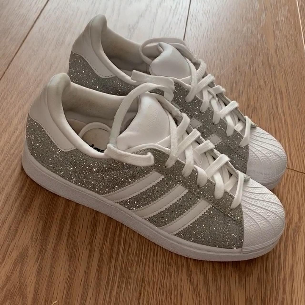 adidas superstar trainers size 4