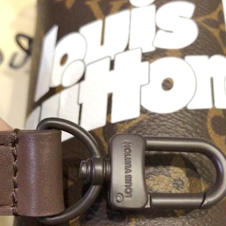 【LOUIS VUITTON 】デイリー コンフィデンシャル ブラック×ブラウン Louis Vuitton The Coffee Cup pouch was unveiled at | Depop
