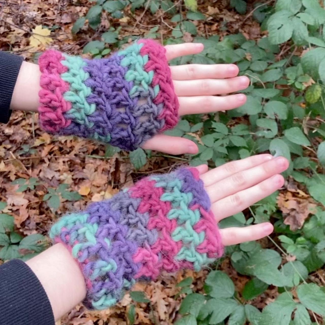 Multicolour Chunky knit arm warmers 🧶💗💜💚💙 100 wool... Depop