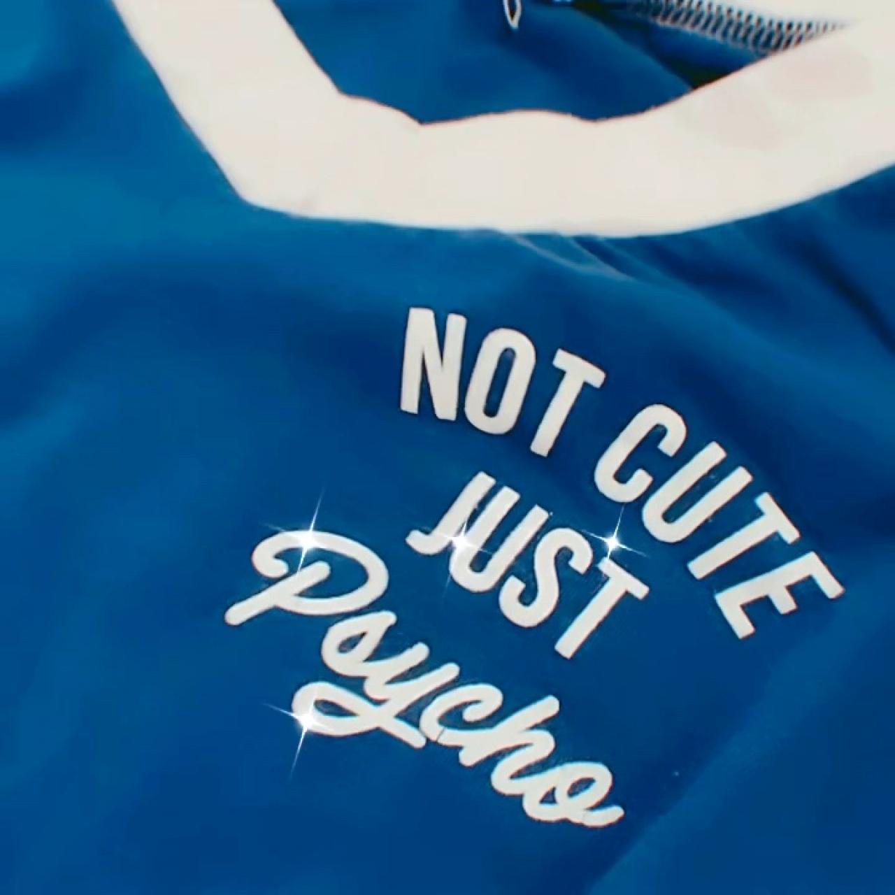 item listed by cakepopsqt