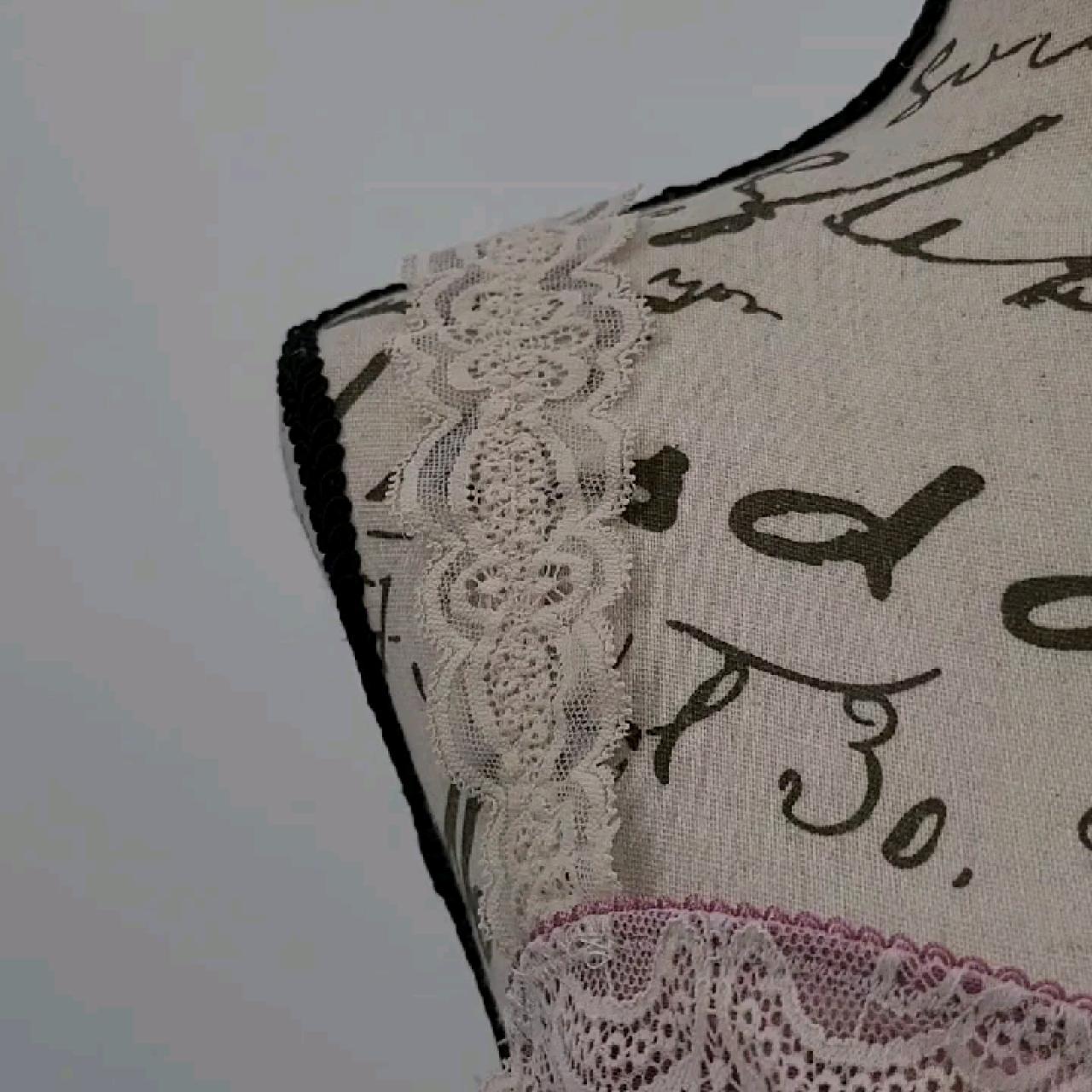 item listed by dresstoducks