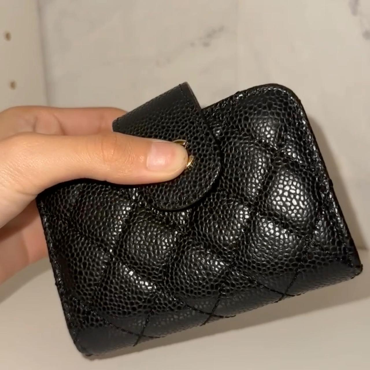item listed by soldbyashl3y