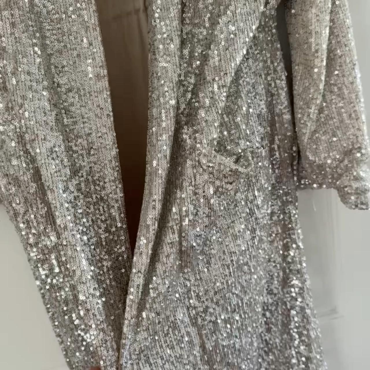 item listed by luxecaliseller