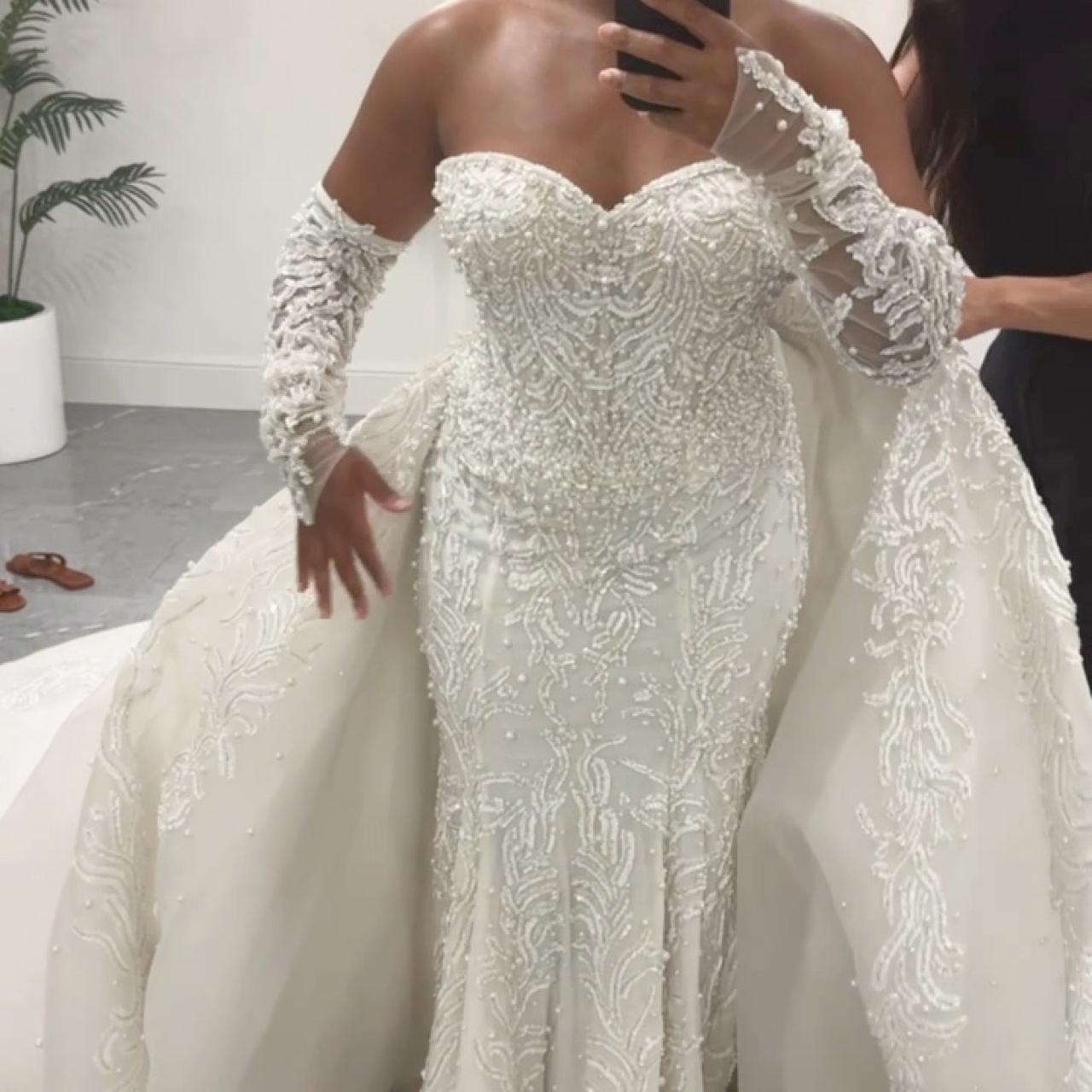 item listed by shopwithlindaaa