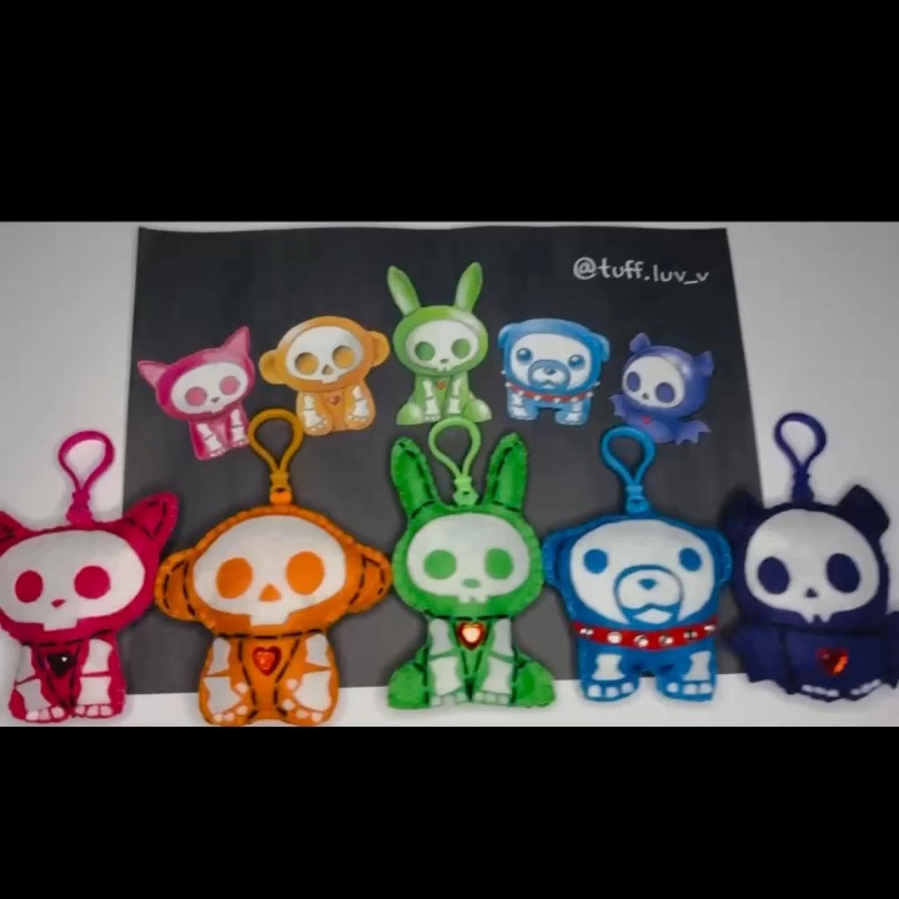 item listed by tuffluv_v