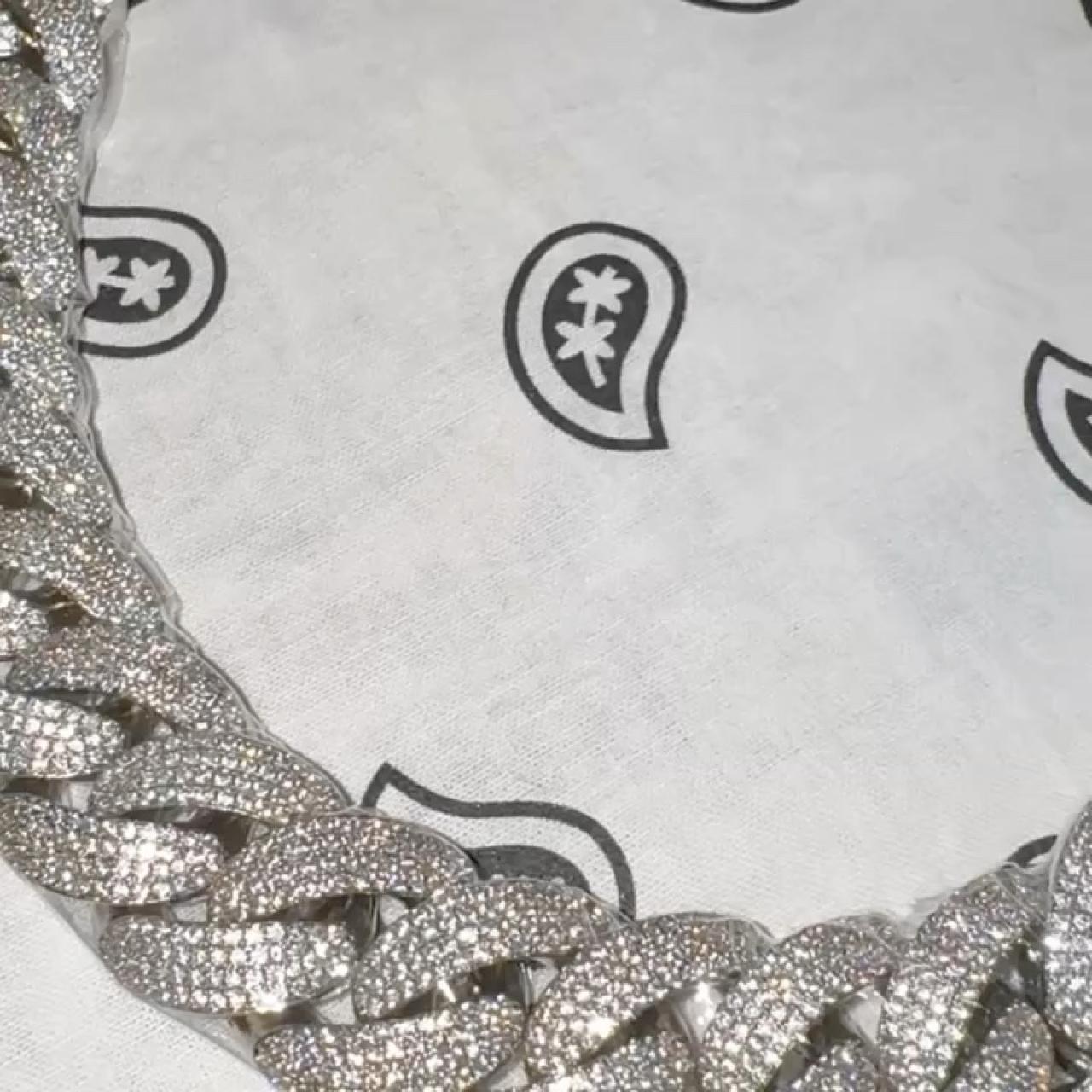 item listed by trendyflexusa