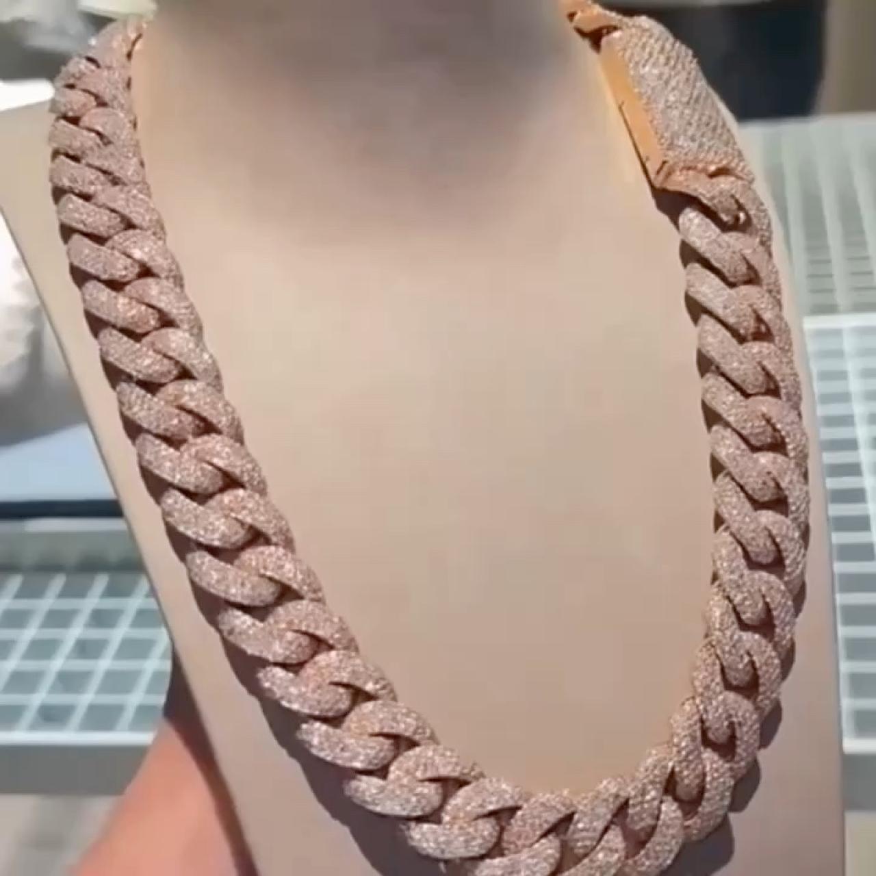 item listed by trendyflexusa