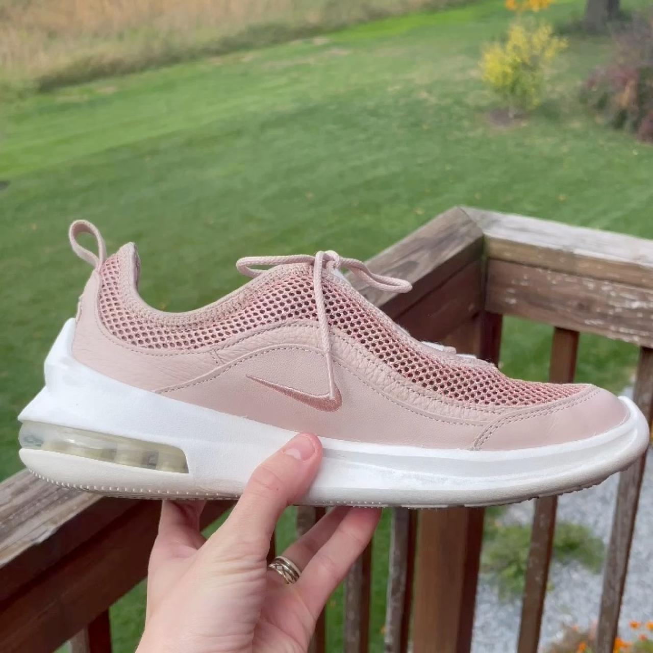 nike rose pink shoes