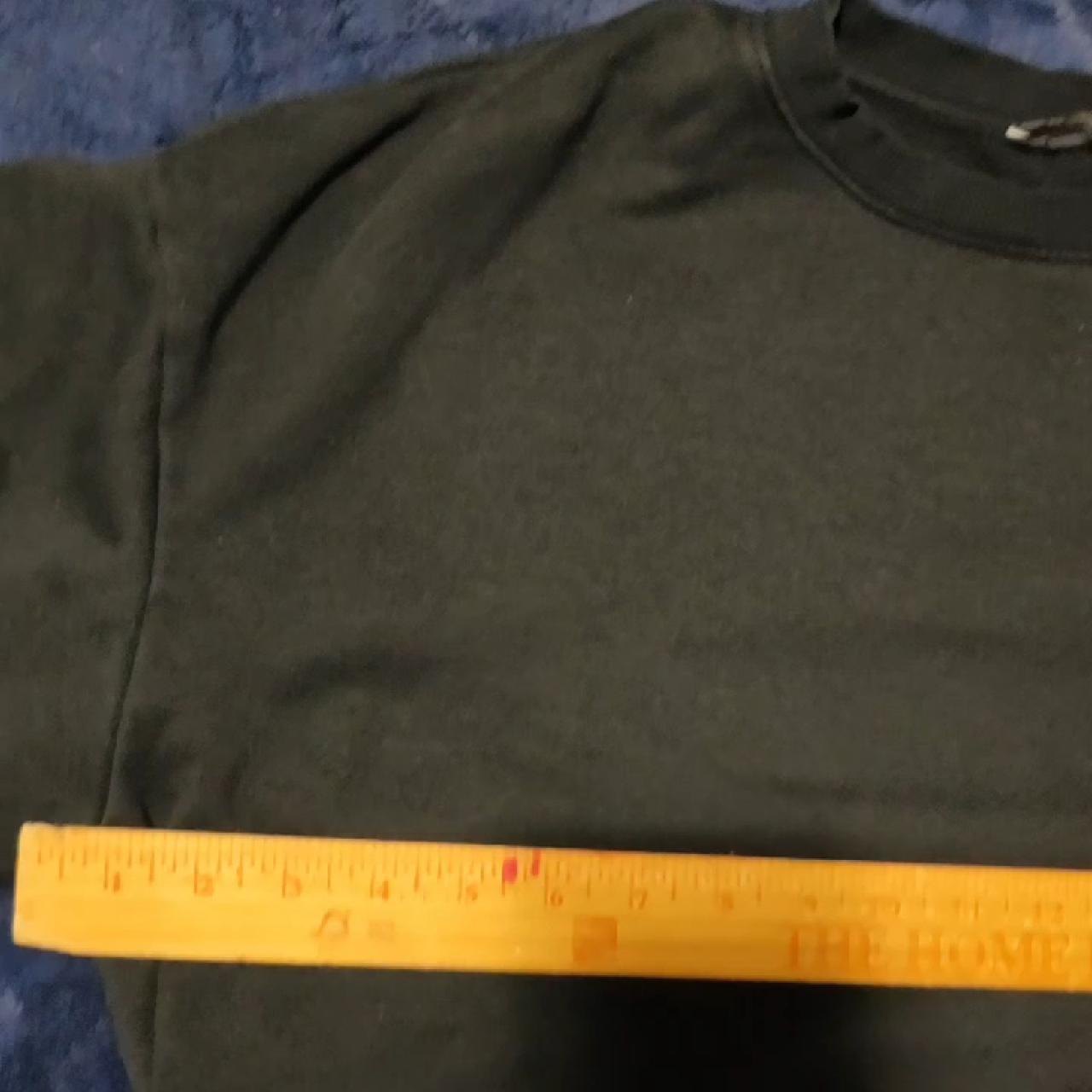 item listed by dariosellsclothes