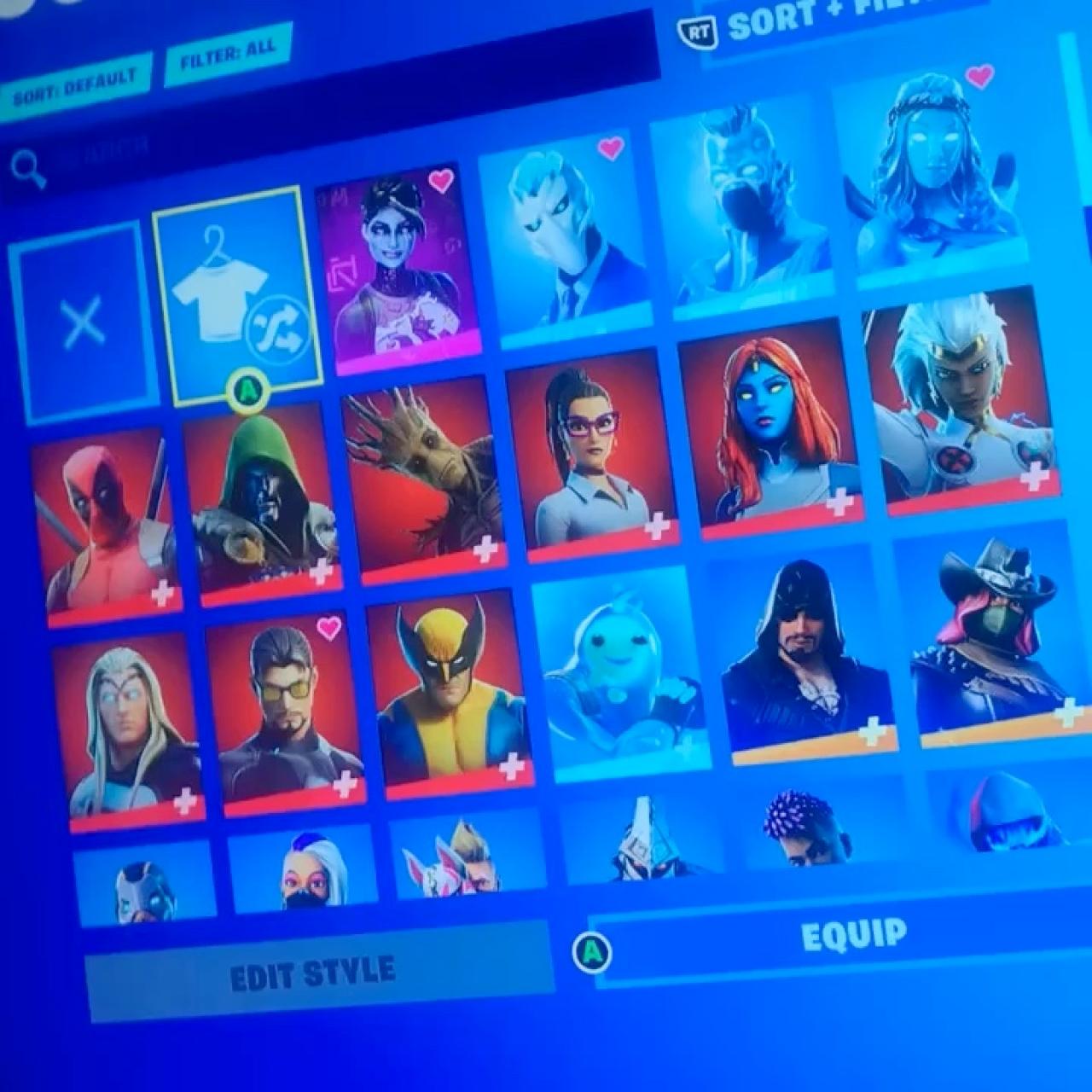 Fortnite Account 115+ Skins 90+ Pickaxes 80+... - Depop