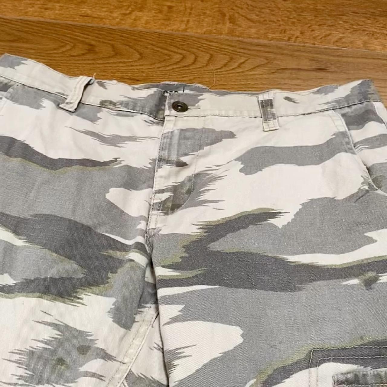 Cargo Pants Camo Size 33x32 Used 