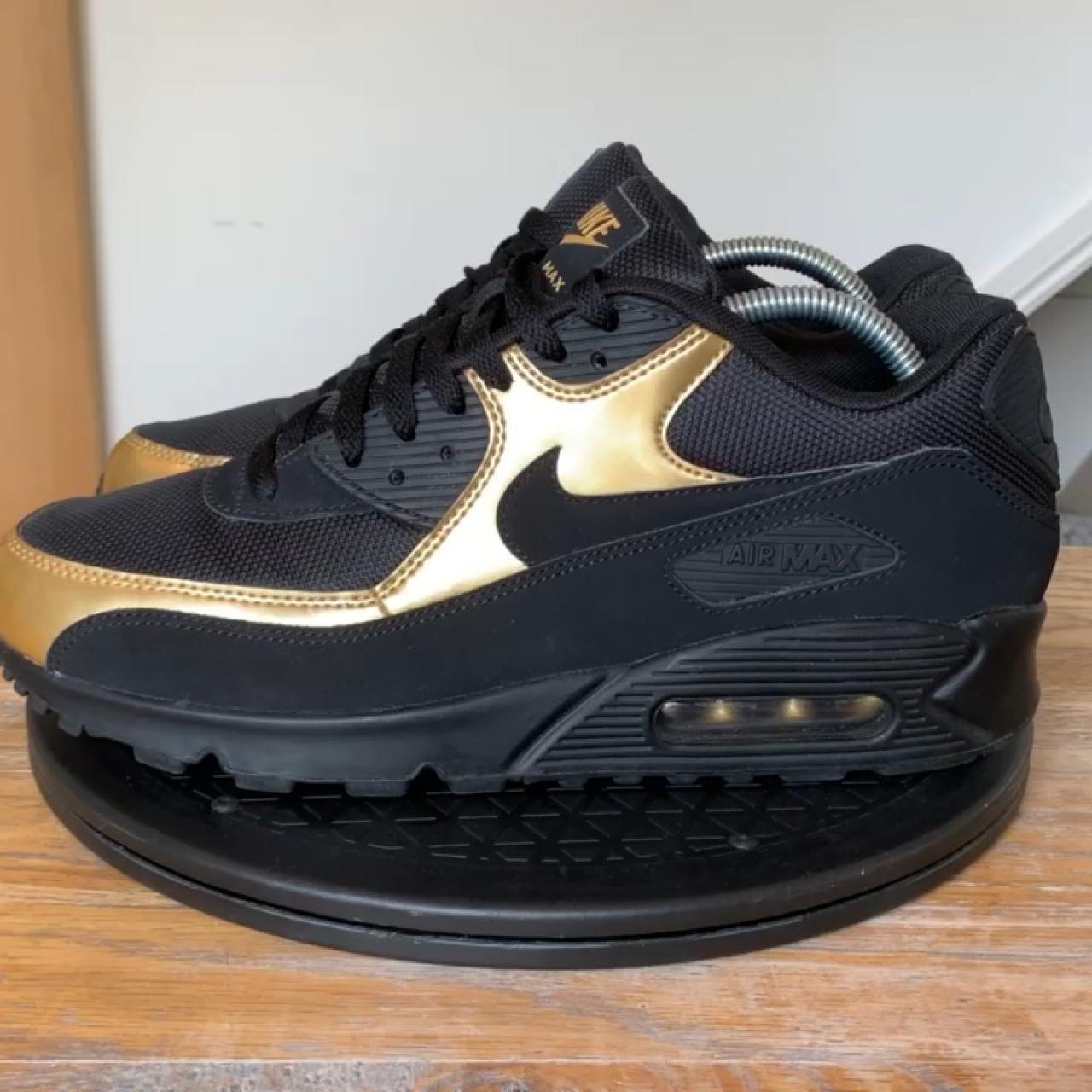 nike air max 90 essential black and gold