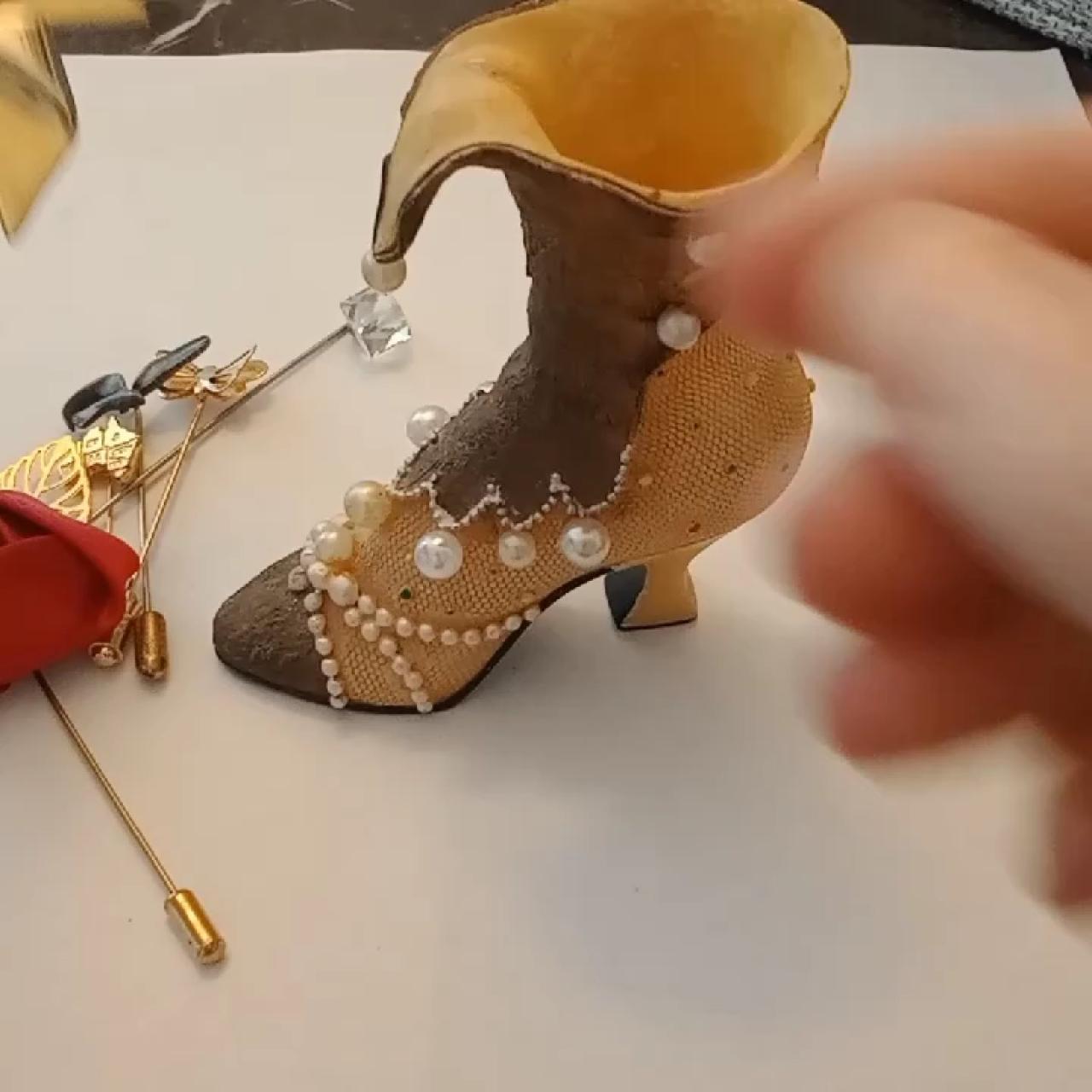 item listed by crissshoppe