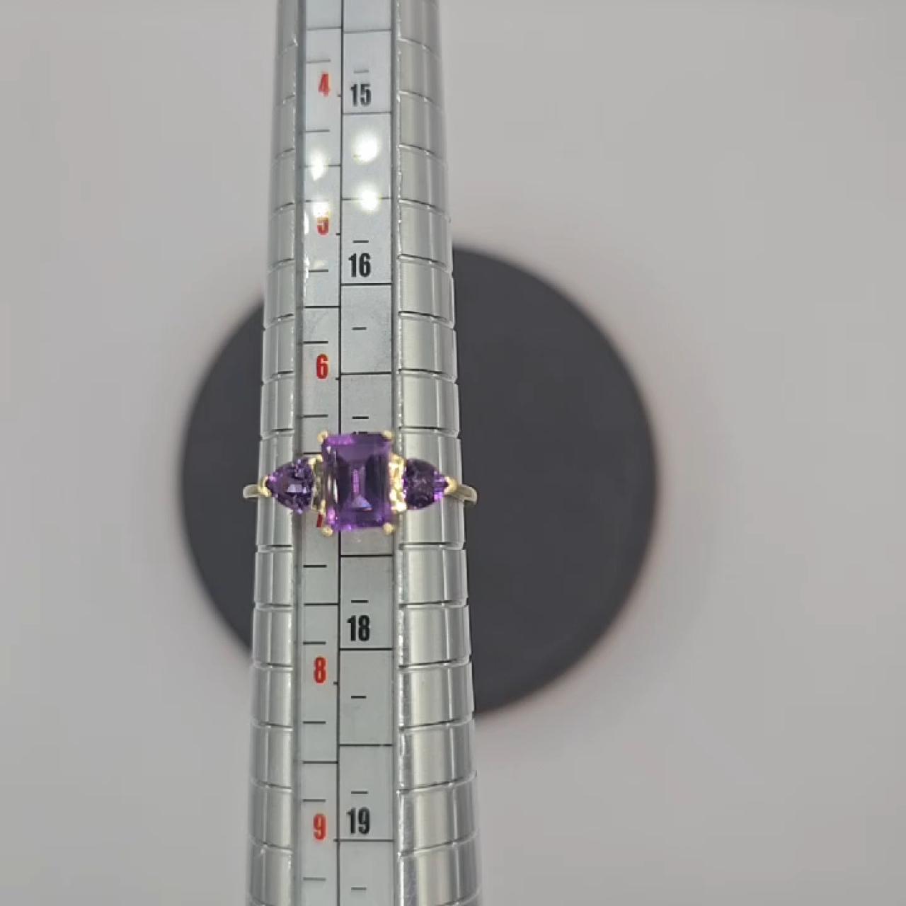item listed by silverfoxfl