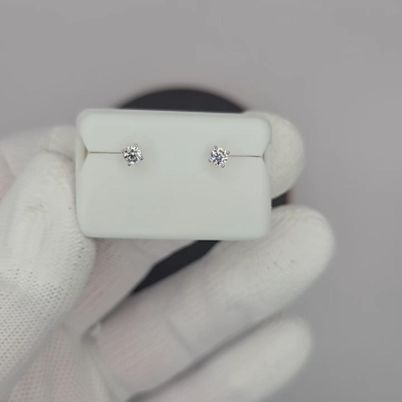 item listed by silverfoxfl