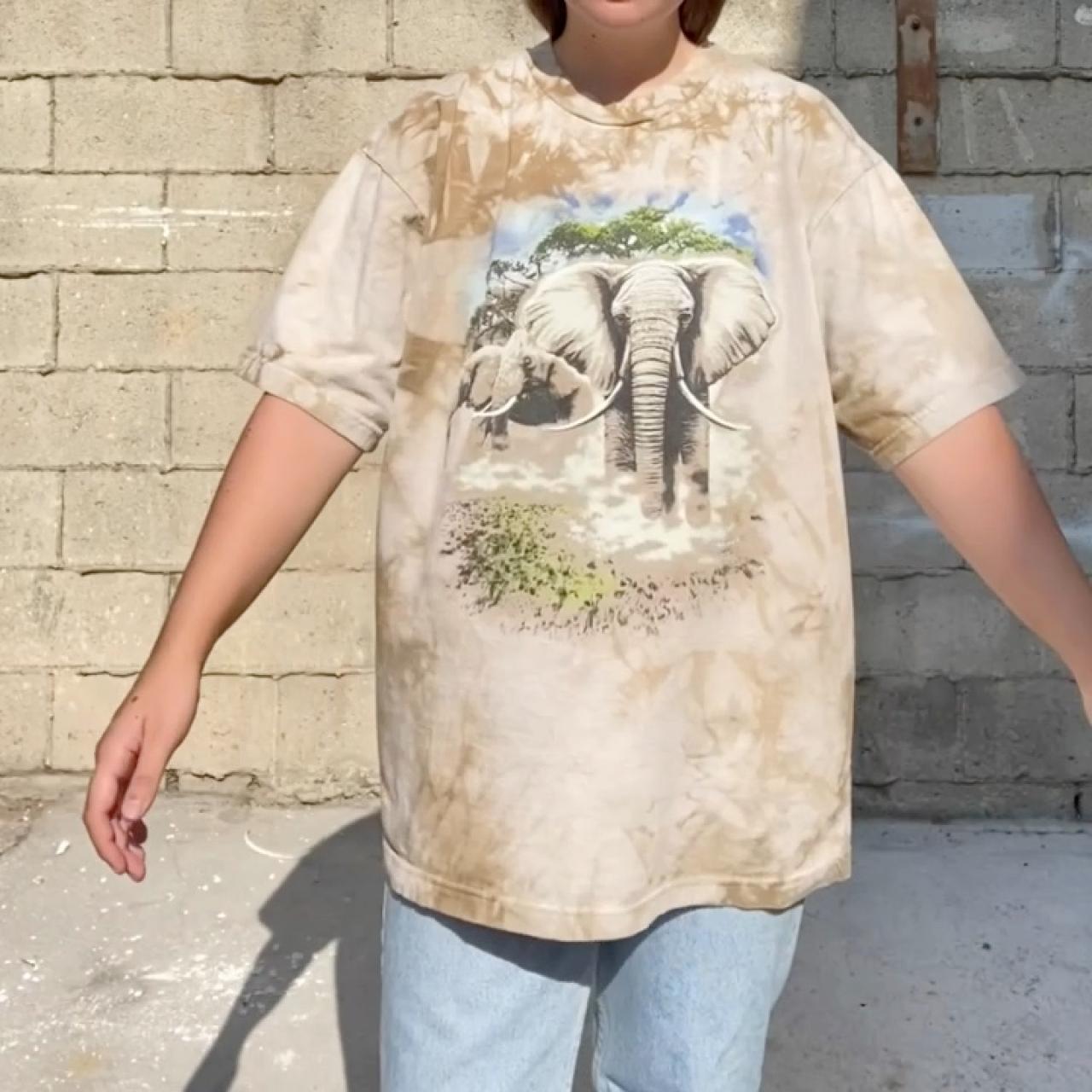 Vintage animal t shirt with tan tie dye 🐘 🤎 ️... Depop