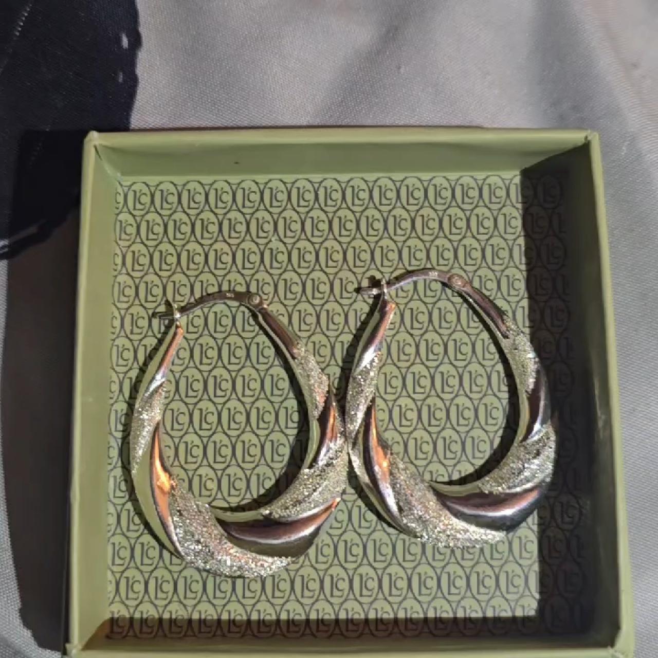 item listed by prettyinpinkvs