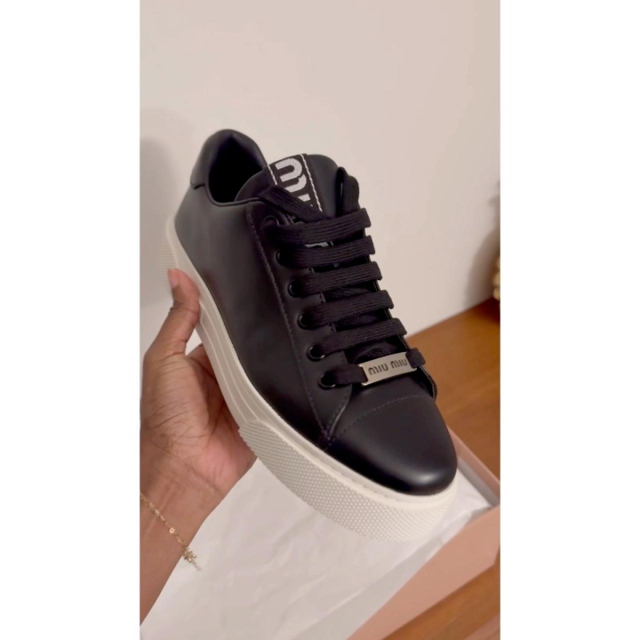 item listed by 7avenue