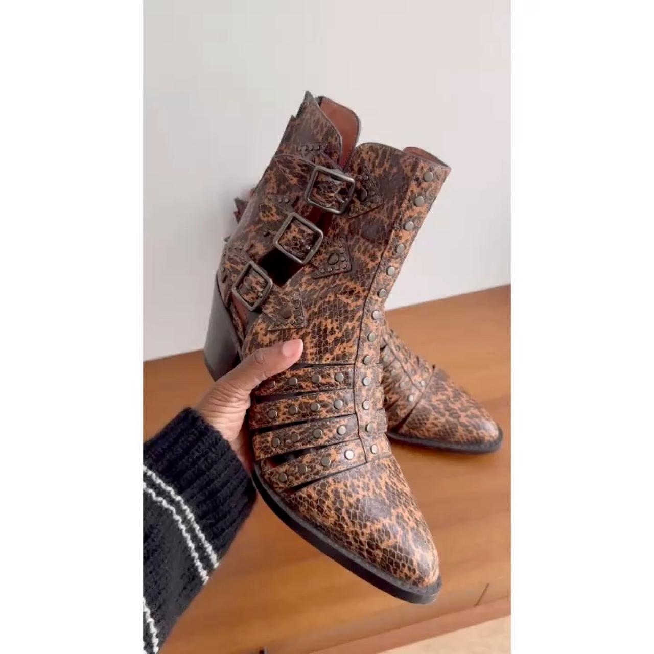 item listed by 7avenue