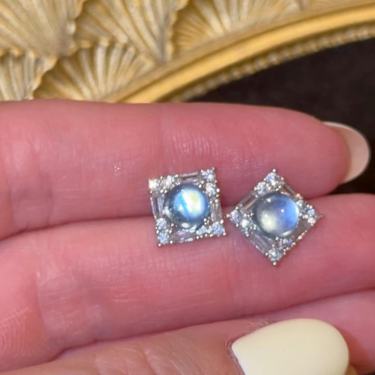 item listed by antiquejewel