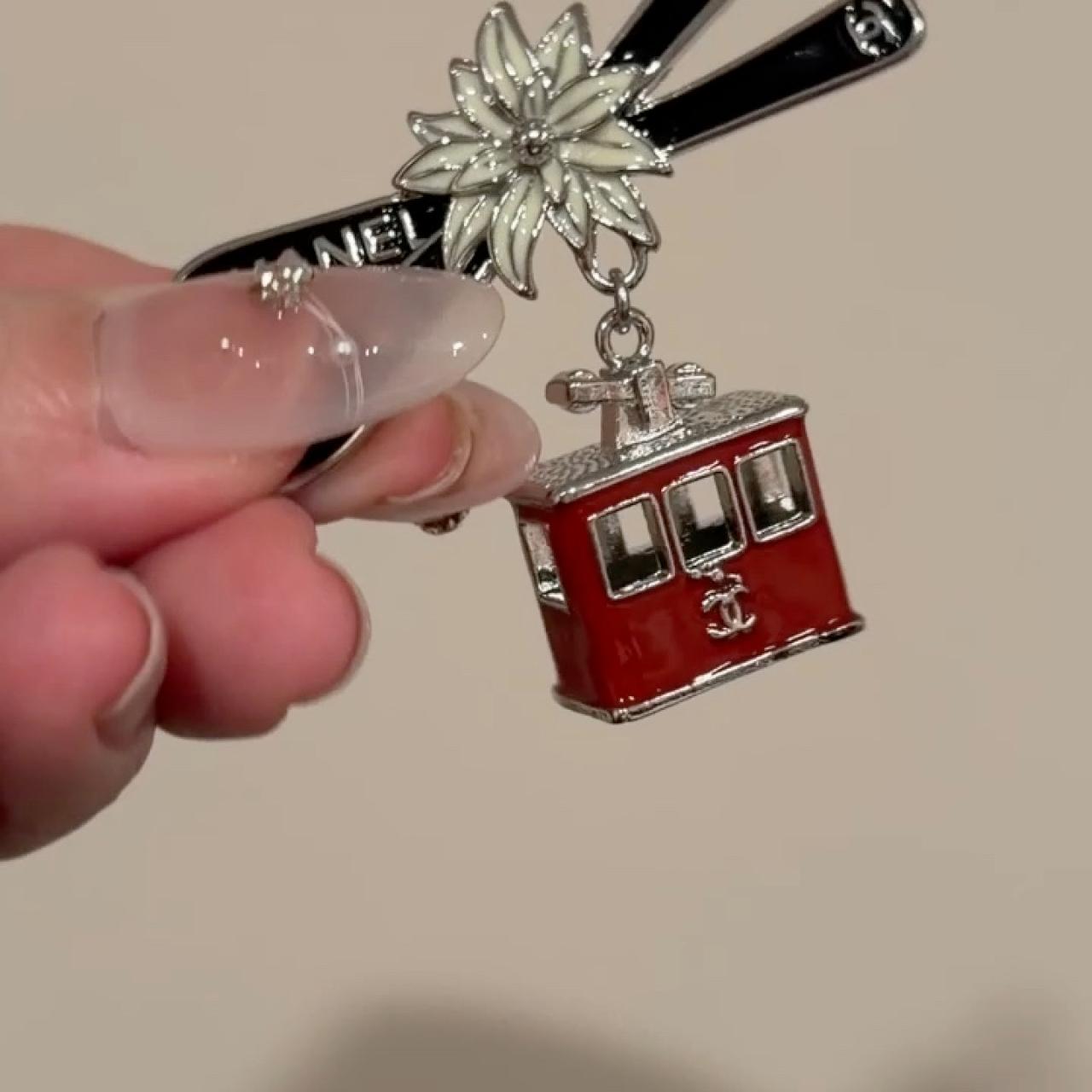 item listed by antiquejewel