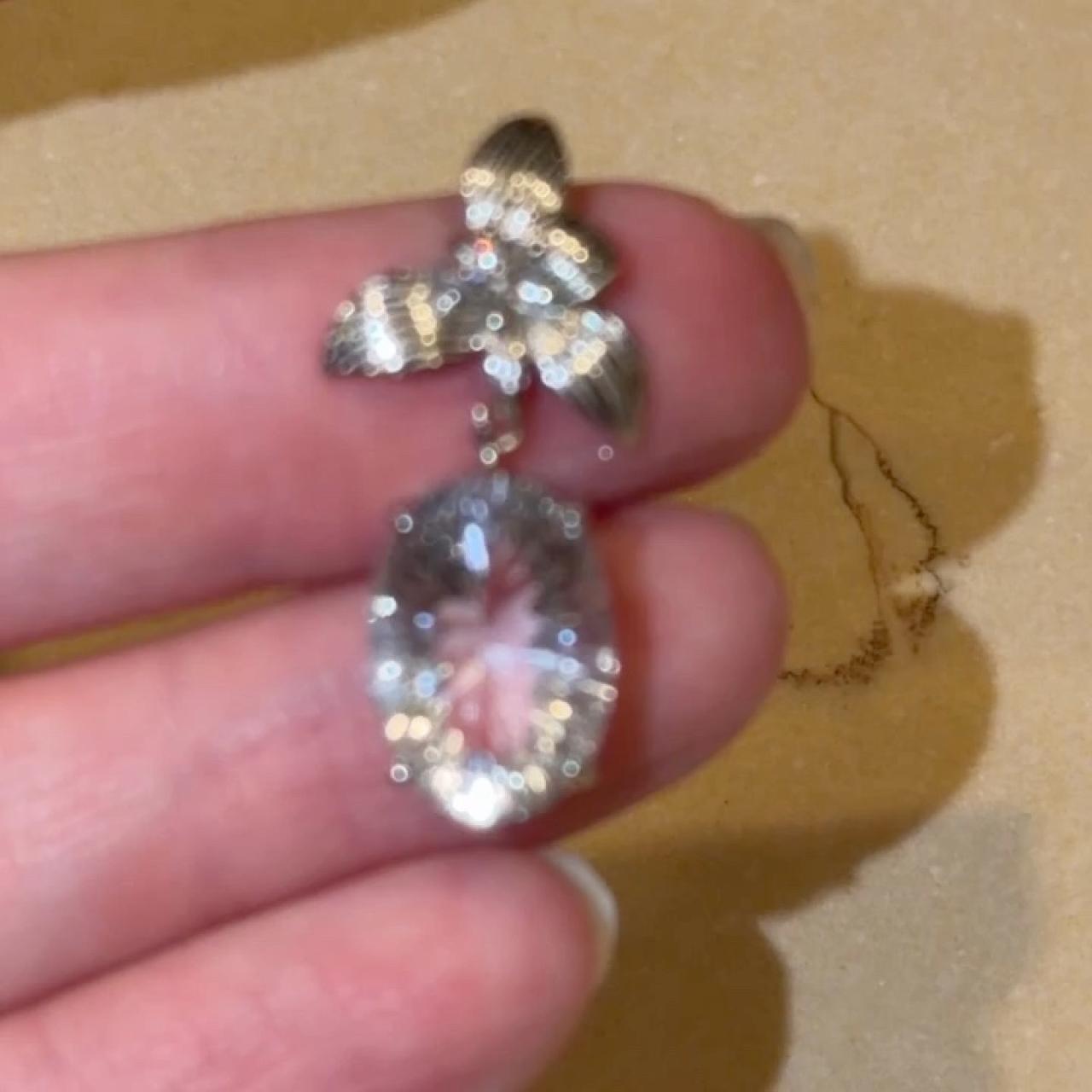 item listed by antiquejewel