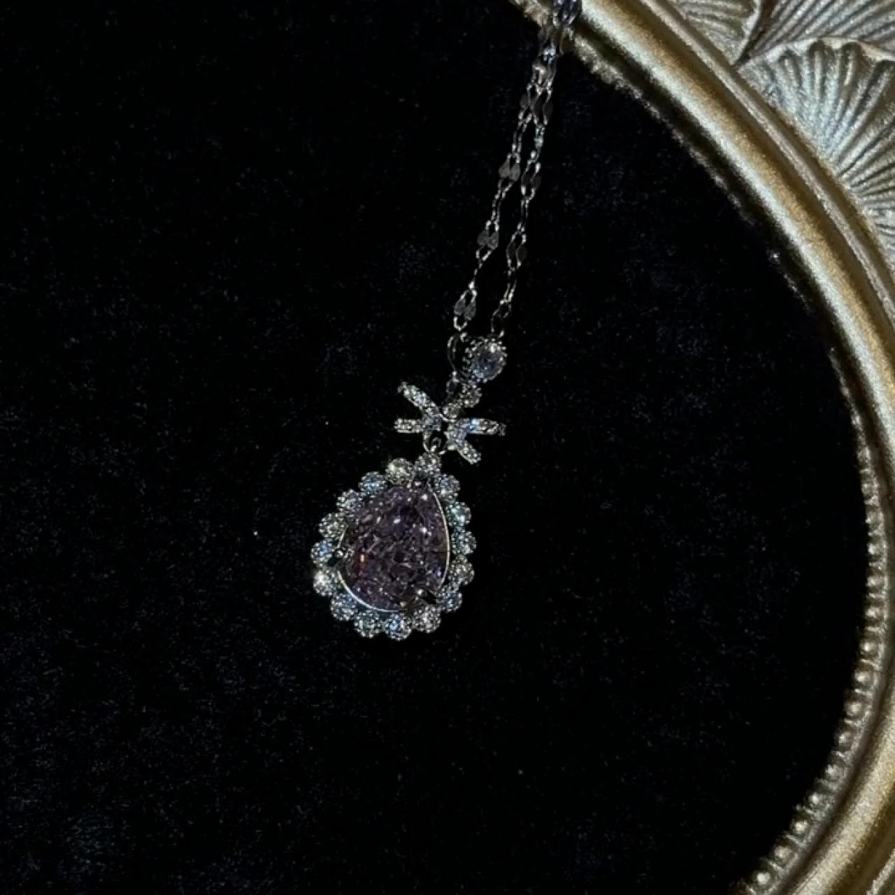 item listed by antiquejewel