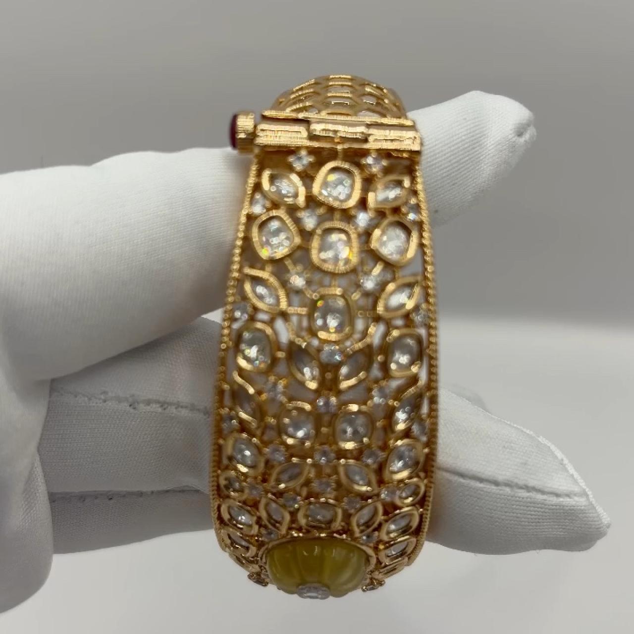 item listed by bling_shop_26
