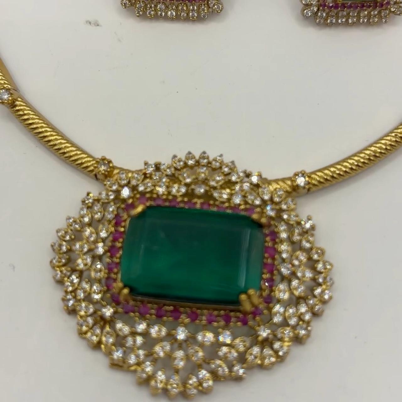 item listed by bling_shop_26