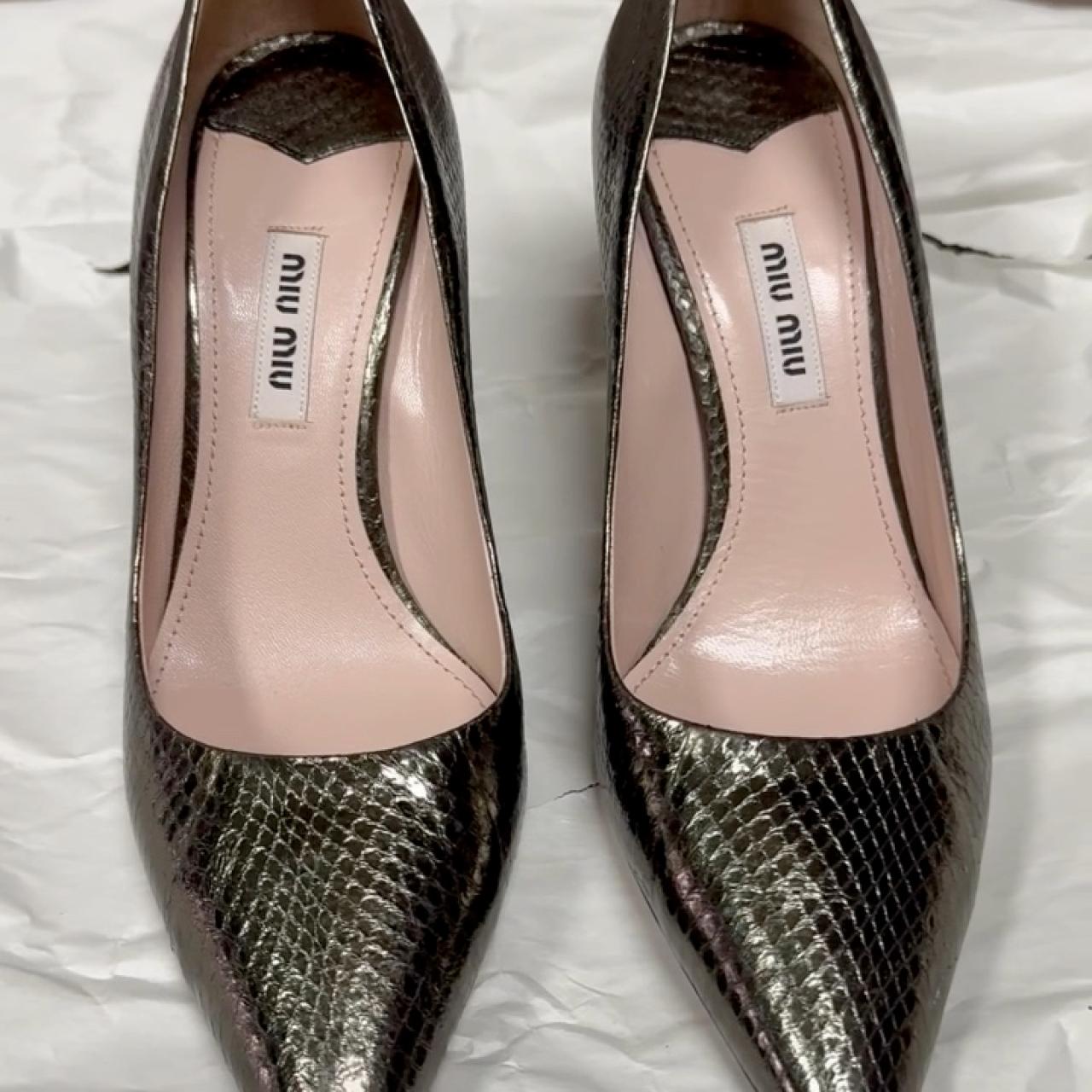 item listed by sourcedbylake