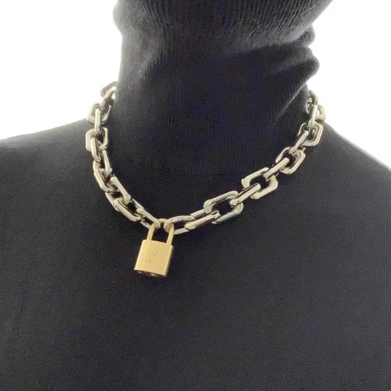 item listed by boy6