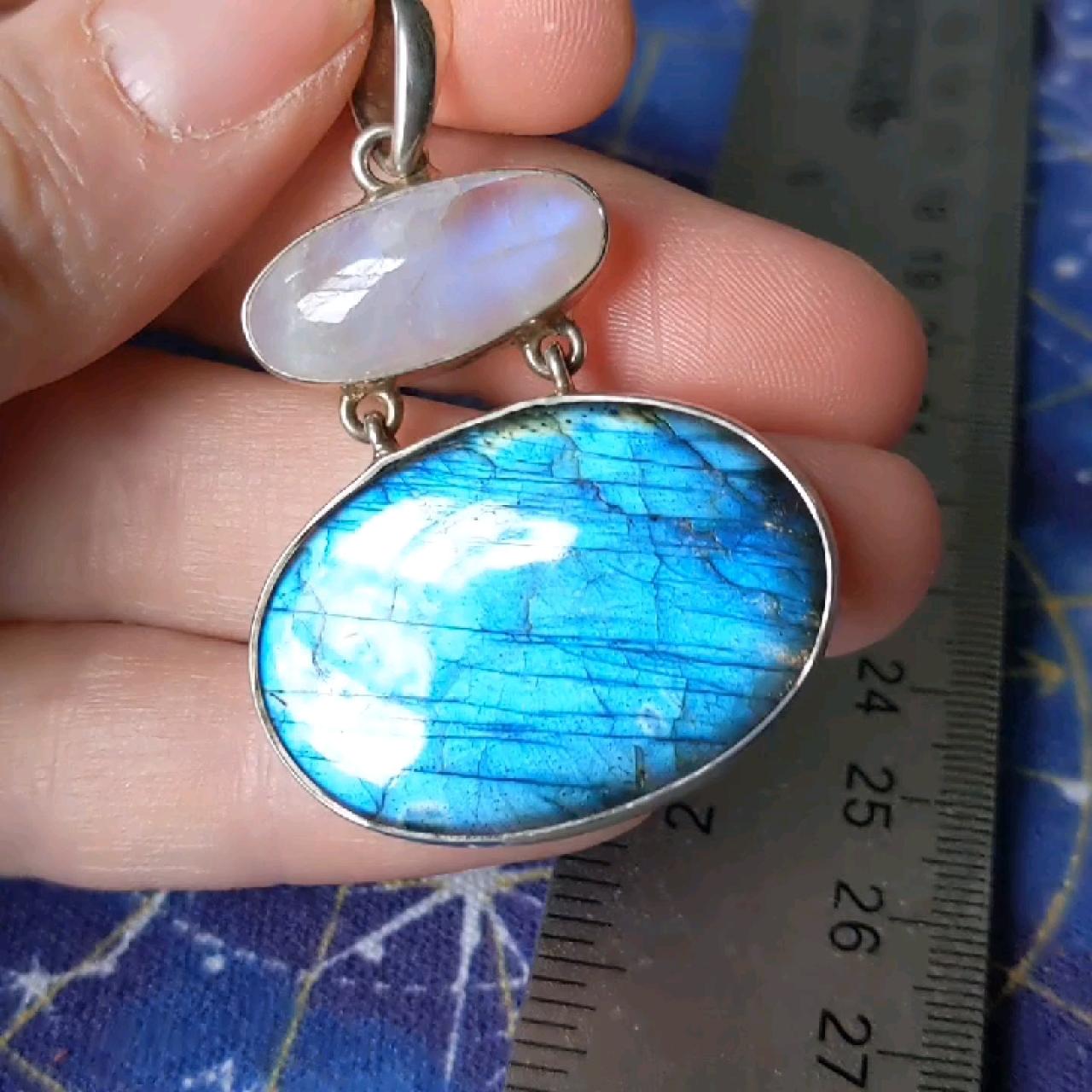 item listed by crystalesscence91