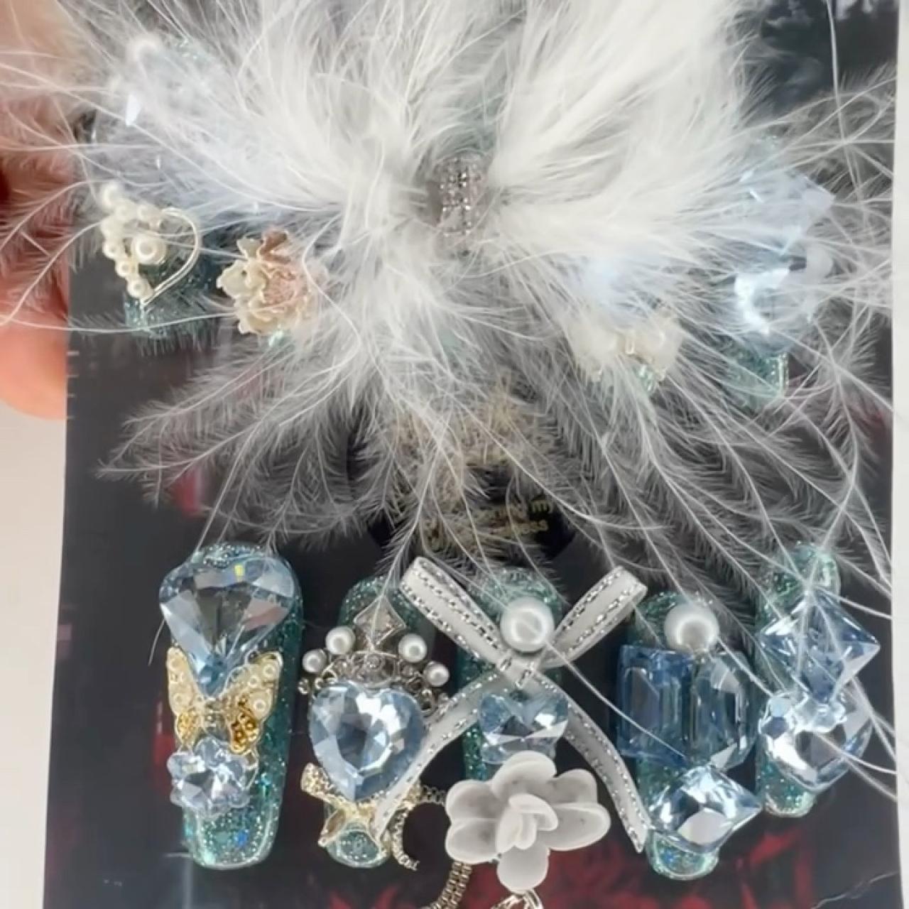 item listed by ebbyscloset1