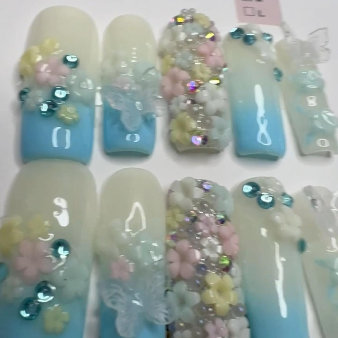 item listed by ebbyscloset1