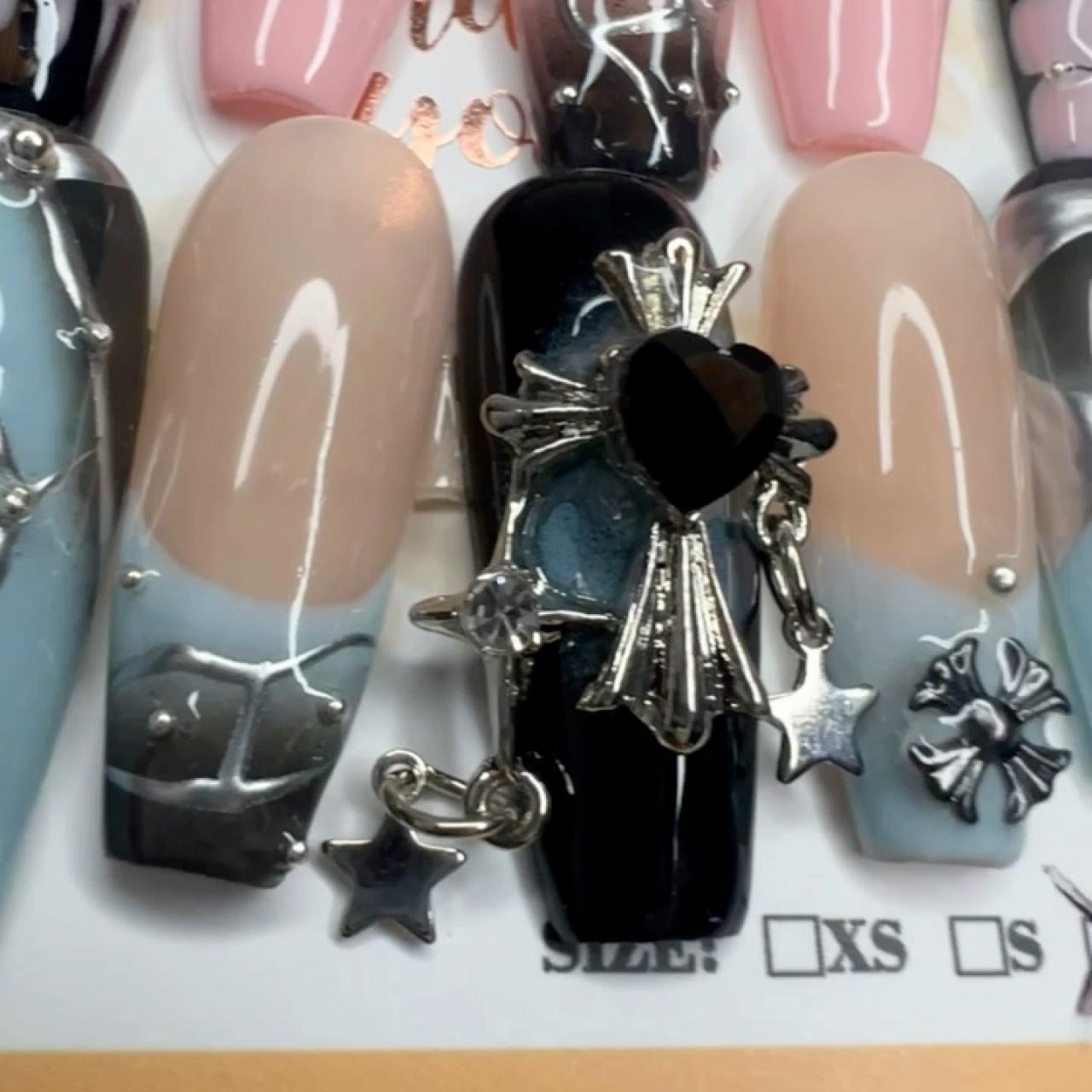 item listed by ebbyscloset1