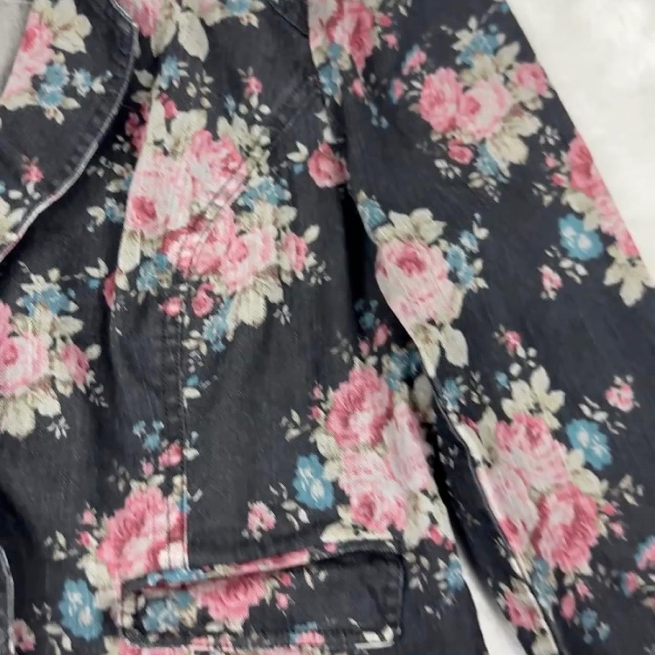 item listed by tag_team_thrifters