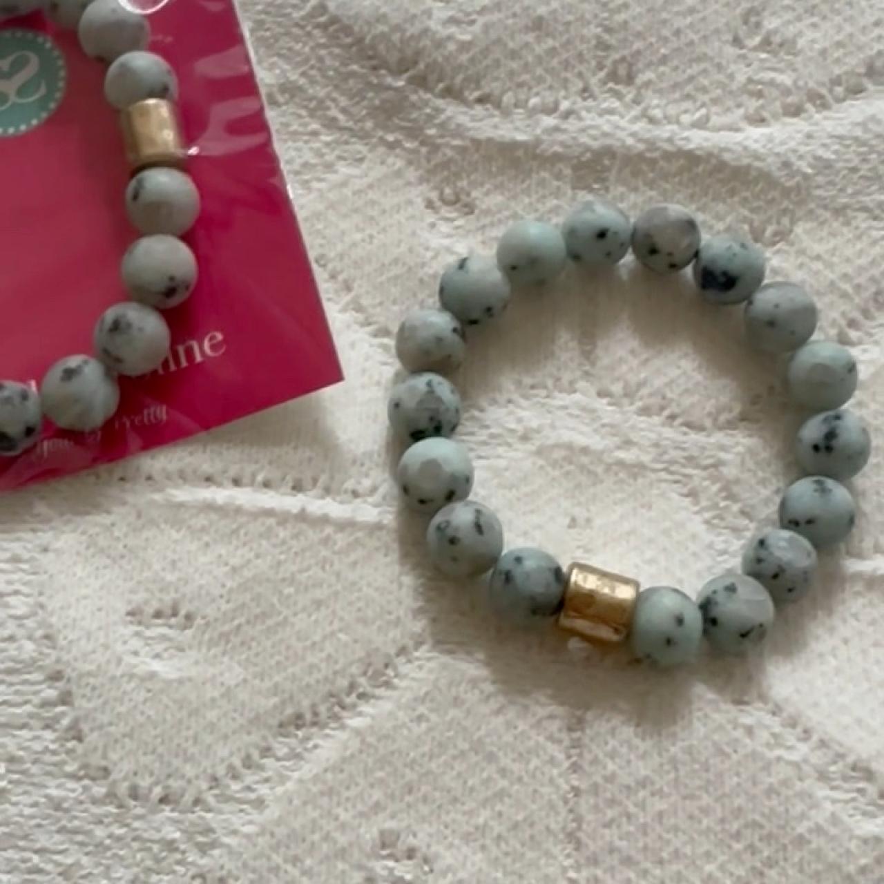 item listed by amy_belle
