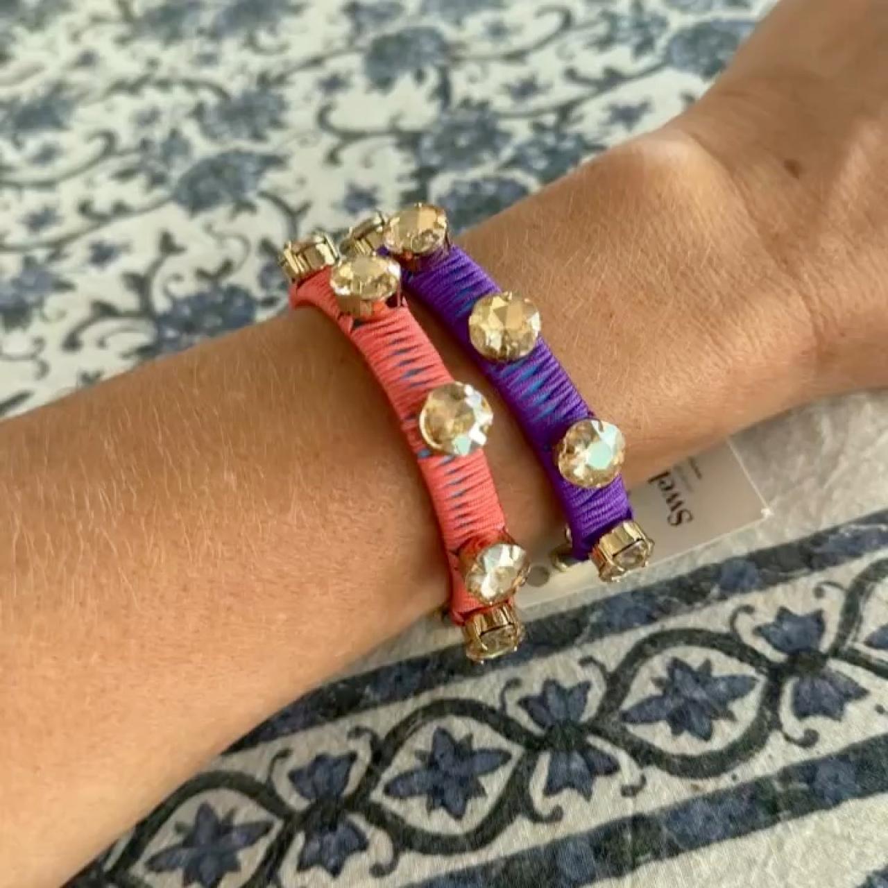 item listed by amy_belle